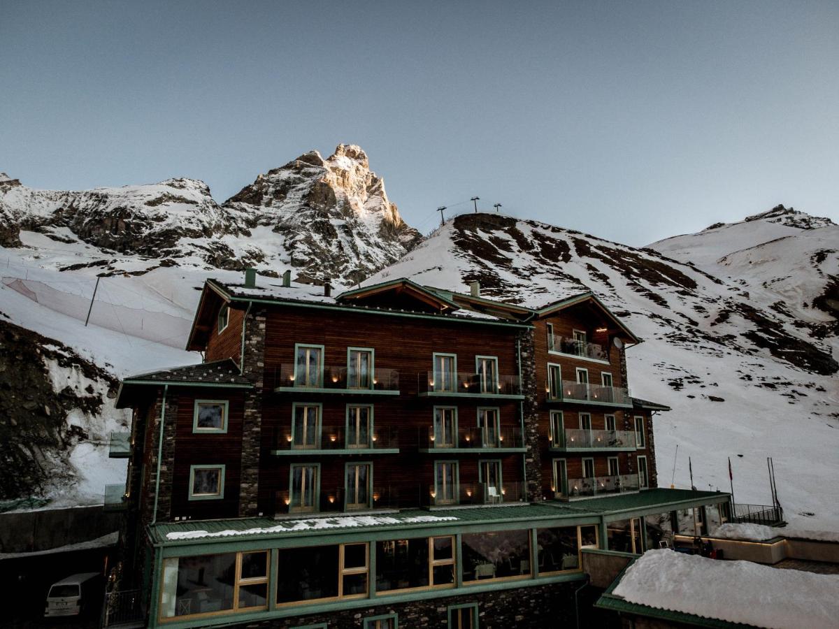 White Angel Hotel