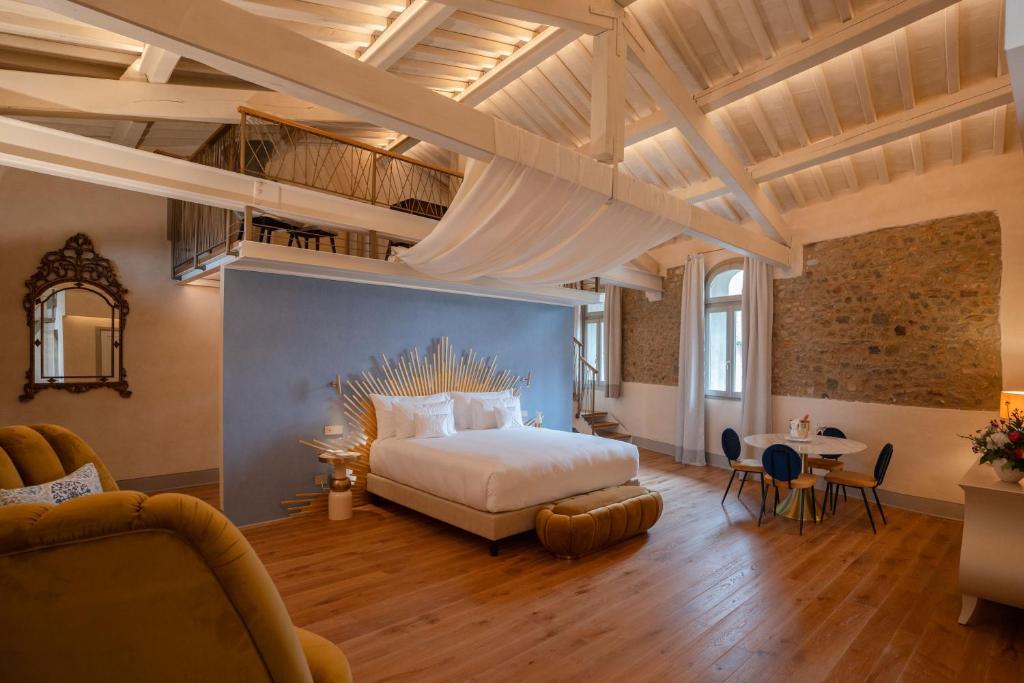 Superior King Suite