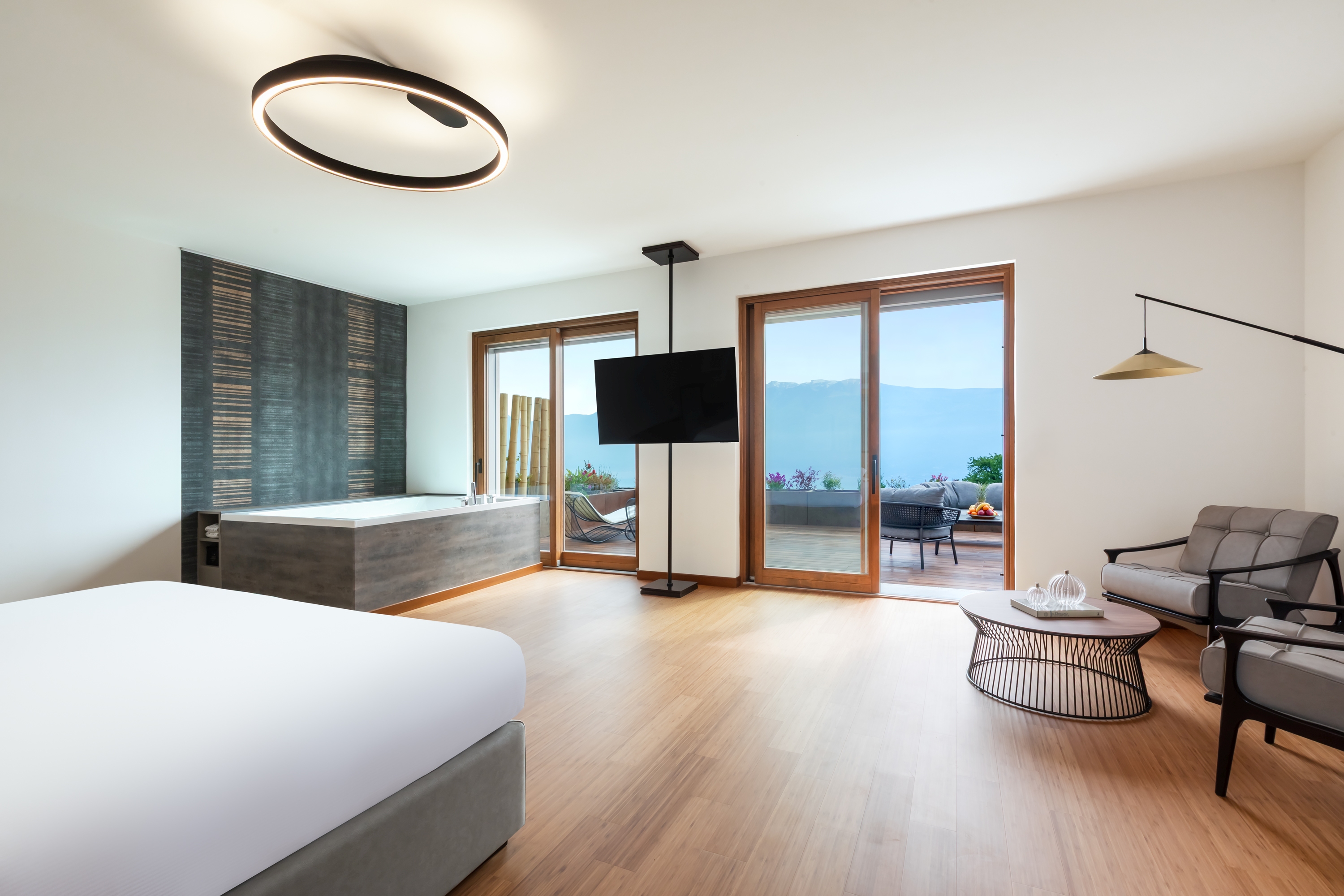 Luxury Spa Suite