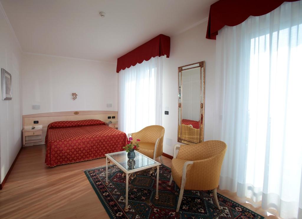 Junior Suite con Vista Mare Parziale