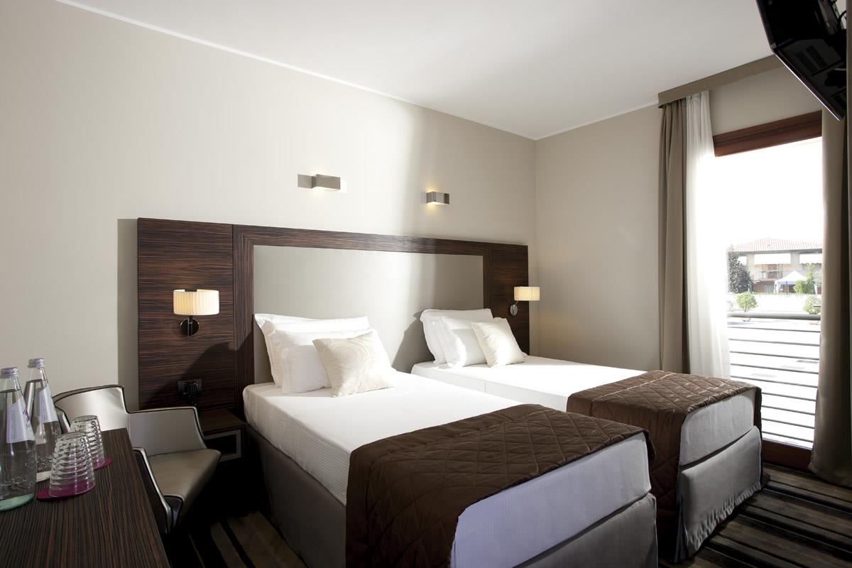 1 King Bed, Non-Smoking, Superior Room
