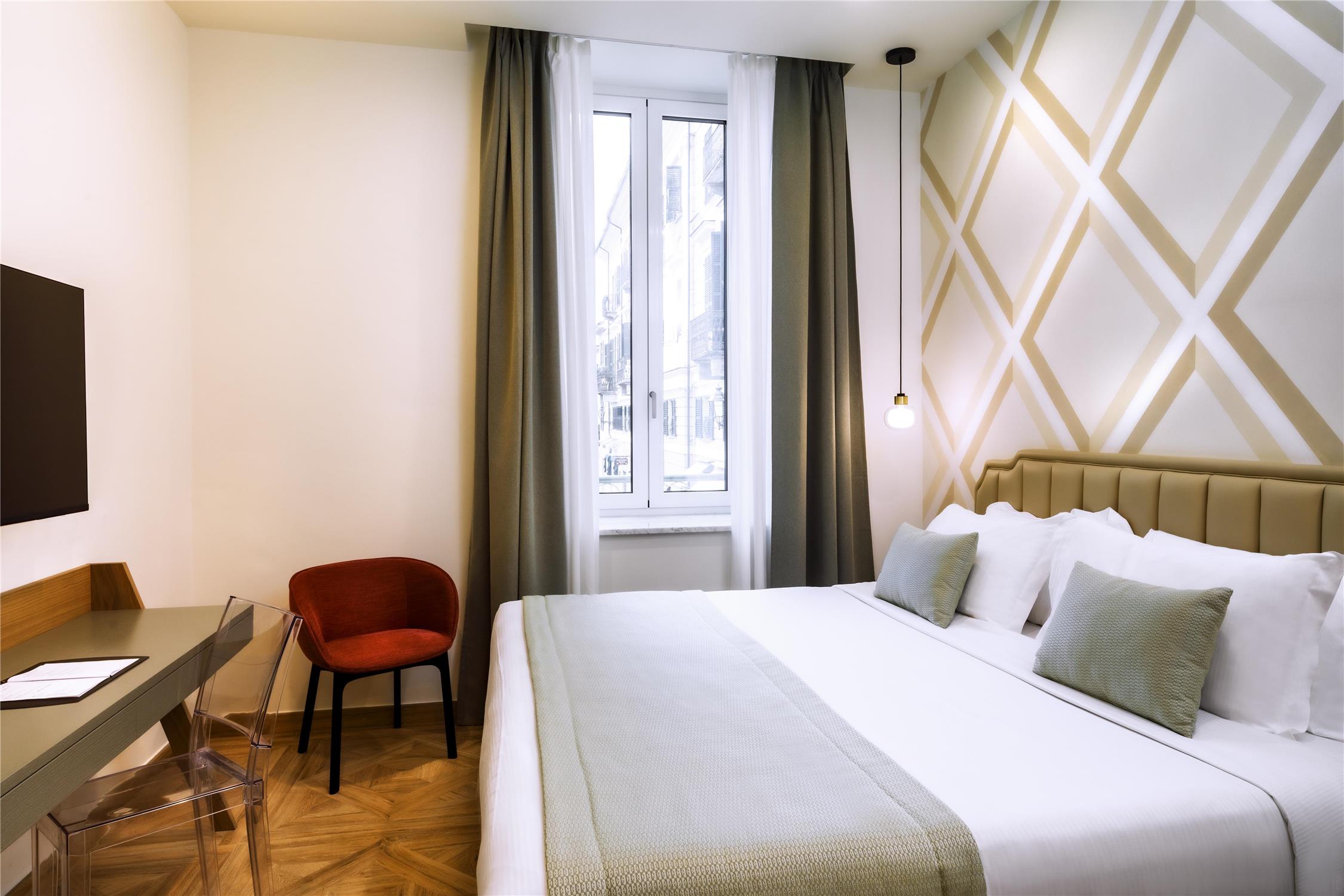 1 Queen Bed, Non-Smoking, Superior Room, Free Room Service