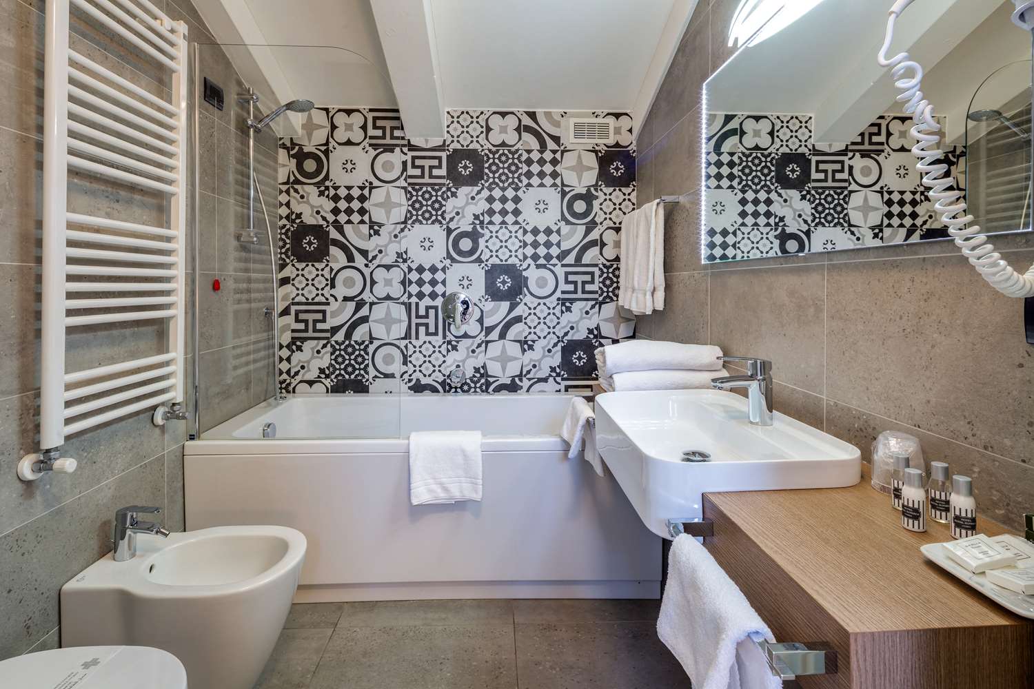 Suite-1 King Bed, Non-Smoking, Design Room, Kitchenette, Balcony, Bathrobe And Slippers