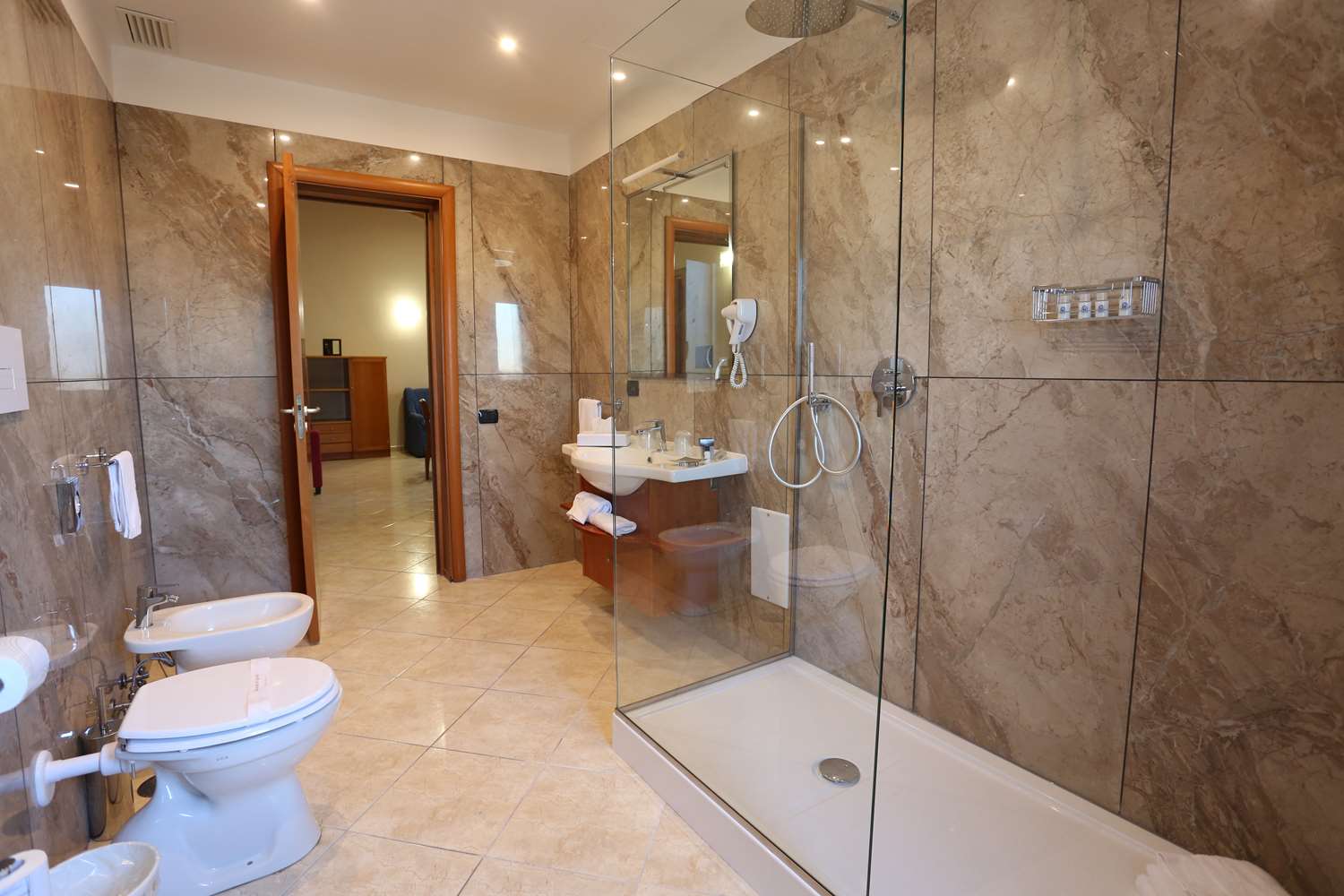 Appartamento Queen con 2 divani letto e balcone
