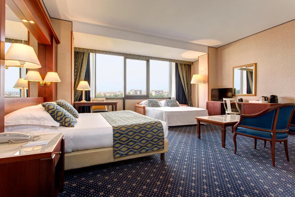 Quadruple Room with King Bed