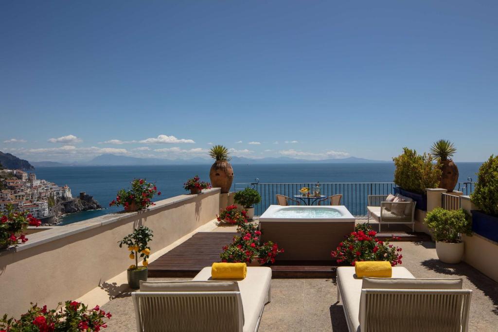 Junior Suite Vista Mare con Terrazza e Jacuzzi