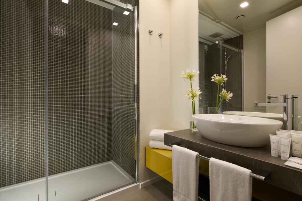Superior One-Bedroom Apartment