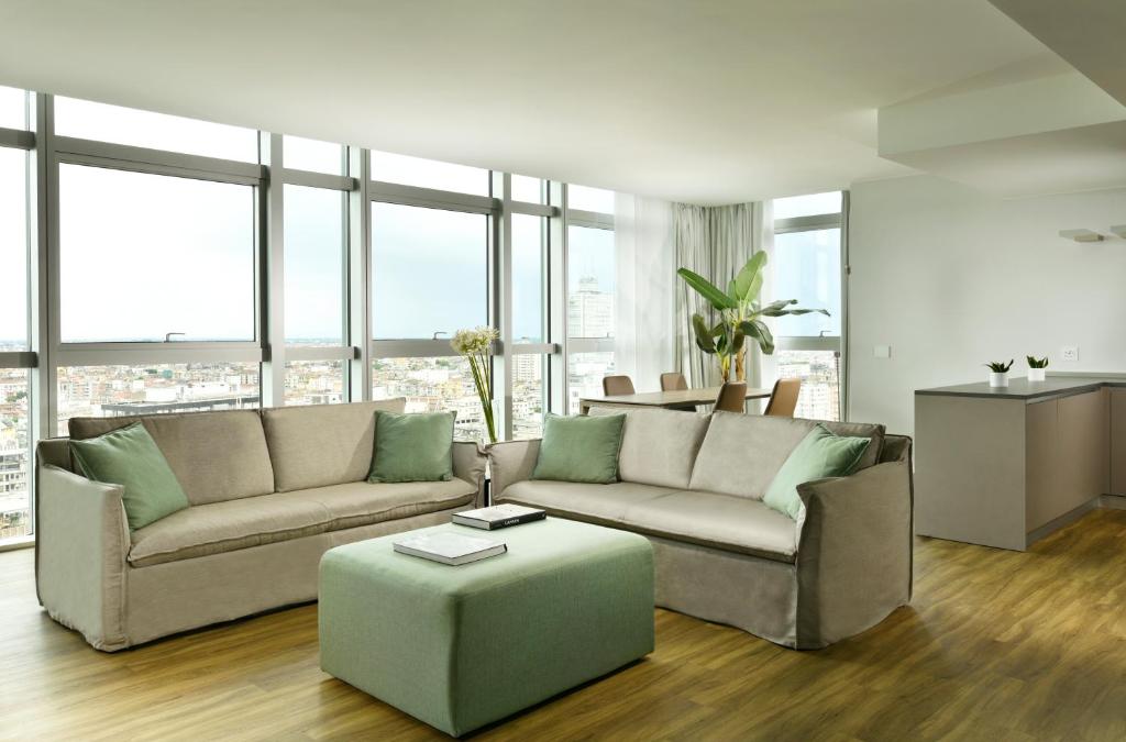 Deluxe Two-Bedrooms Apartment