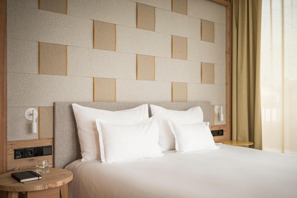 Summit Suite