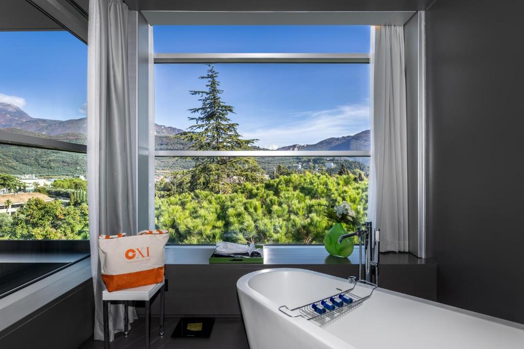 Sky Mountain Suite