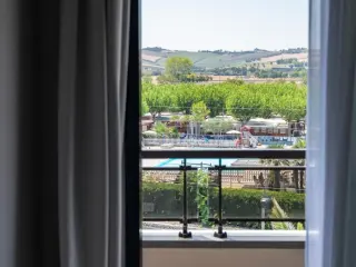 Standard Suite - Balcone vista collina