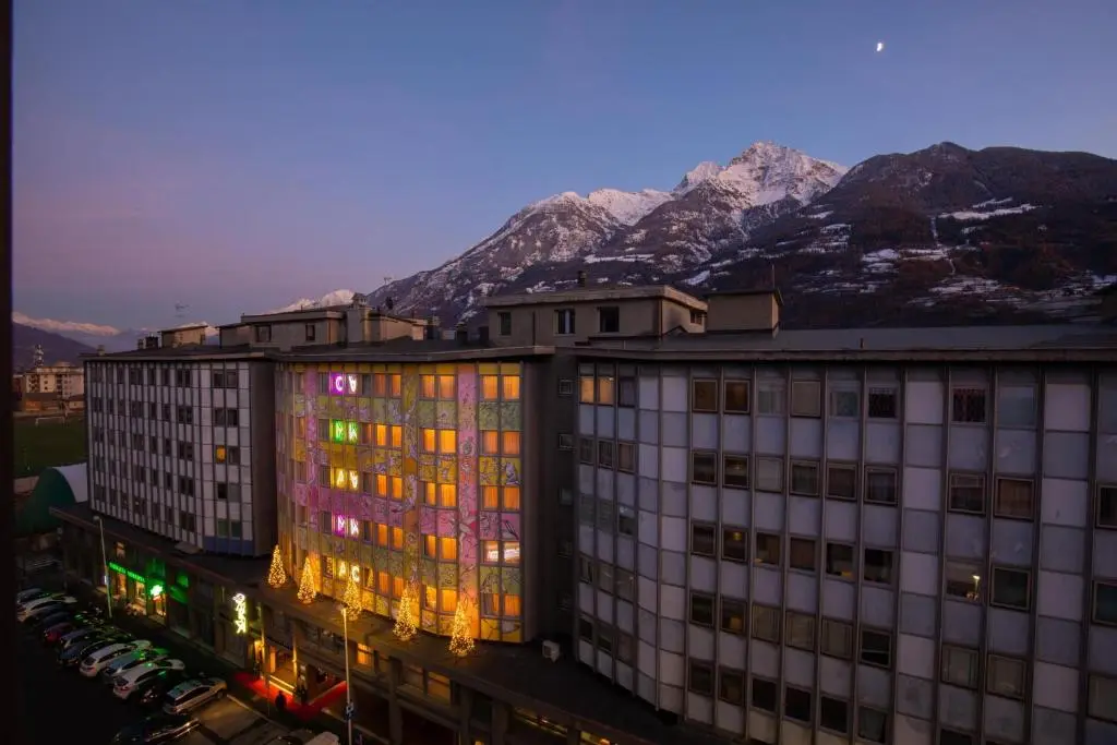 OMAMA Hotel