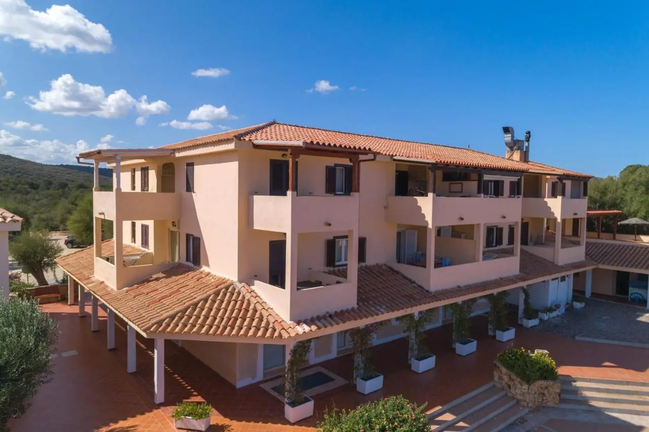 Baia de Bahas Residence