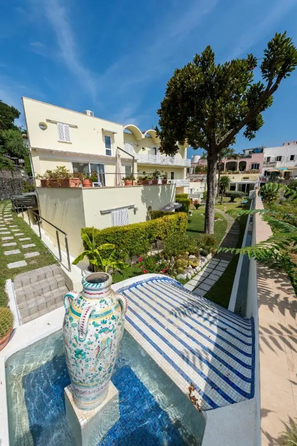 Marina 10 Boutique&Design Hotel