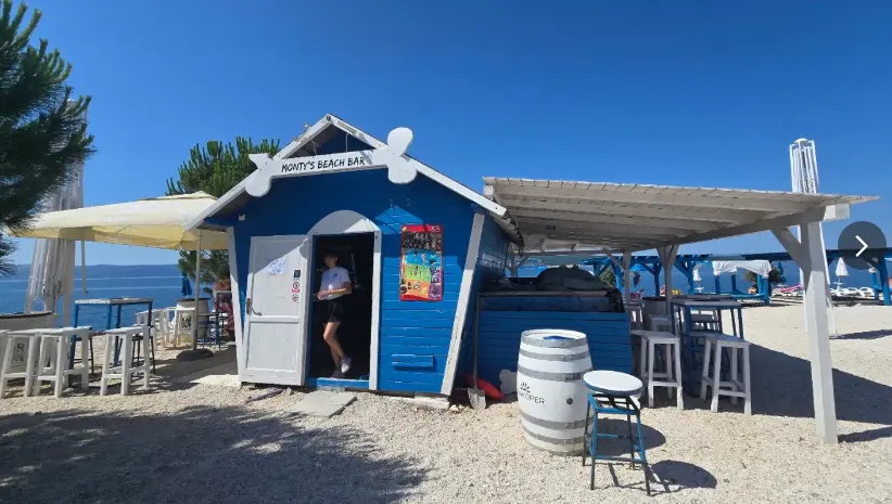Monty’s Dog Beach & Bar – Crikvenica (Croazia)